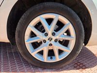 Usado Seat Leon Style 110 CV (80 kW) 2023 Blanco Familiar