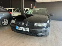 Usado Seat Leon 105 CV (77 kW) 2006 Negro Utilitario
