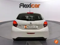 Usado Peugeot 208 Access 82 CV (60 kW) 2018 Blanco Utilitario
