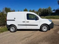 Usado Renault Kangoo 75 CV (55 kW) 2020 Blanco Monovolumen