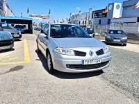 Usado Renault Mégane II Dynamique 111 CV (81 kW) 2008 Plateado Berlina