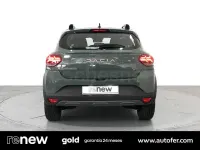 Usado Dacia Sandero Extreme 101 CV (74 kW) 2025 Verde Berlina