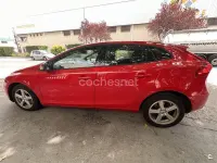 Usado Volvo V40 Kinetic 120 CV (88 kW) 2016 Rojo Berlina