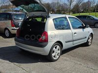 Usado Renault Clio II Expression 65 CV (47 kW) 2001 Gris / plata Berlina
