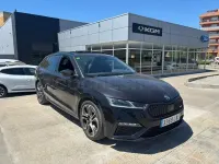 Usado Skoda Octavia RS 245 CV (180 kW) 2022 Negro Familiar