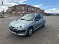 Usado Peugeot 206 75 CV (55 kW) 2005 Azul Berlina