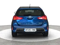 Usado Toyota Auris Active 124 CV (91 kW) 2013 Azul Berlina