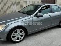 Usado Mercedes C200 Avantgarde 136 CV (100 kW) 2009 Gris / plata Berlina