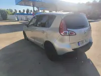 Usado Renault Scénic Dynamique 110 CV (80 kW) 2011 Gris / plata Monovolumen