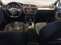 Usado VW Tiguan Advance 131 HP (96 kW) 2019 Cinzento SUV
