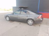 Usado Ford Mondeo Trend 155 CV (114 kW) 2006 Gris / plata Berlina