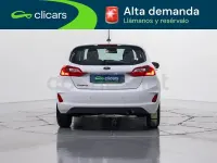 Usado Ford Fiesta Trend 75 CV (55 kW) 2020 Blanco Berlina