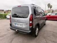 Usado Peugeot Rifter Active 100 CV (73 kW) 2019 Gris / plata Monovolumen
