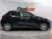 Usado Mazda 2 90 CV (66 kW) 2020 Negro Berlina