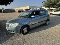 Usado Skoda Fabia Style 105 CV (77 kW) 2008 Azul Berlina
