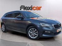 Usado Skoda 110 R Ambition 150 CV (110 kW) 2021 Gris Berlina