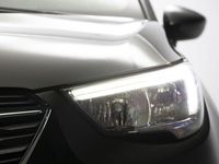 Usado Opel Crossland Selective 130 HP (95 kW) 2018 Preto SUV