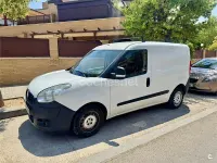 Usado Fiat Doblò 90 CV (66 kW) 2011 Blanco Monovolumen