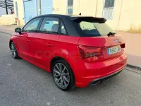 Usado Audi A1 Sportback Attraction 90 CV (66 kW) 2014 Rojo Utilitario