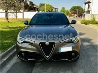 Usado Alfa Romeo Stelvio Executive 210 CV (154 kW) 2018 Gris / plata SUV