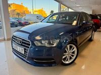 Usado Audi A3 Attraction 150 CV (110 kW) 2015 Azul Berlina