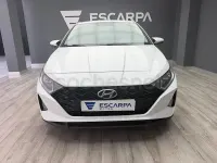 Usado Hyundai i20 100 CV (73 kW) 2021 Blanco Utilitario