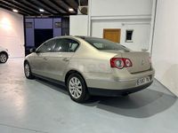 Usado VW Passat Advance 140 CV (102 kW) 2008 Beige Berlina