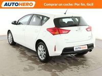 Usado Toyota Auris Active 132 CV (97 kW) 2015 Blanco Berlina