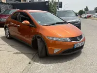 Usado Honda Civic Comfort 140 CV (102 kW) 2008 Naranja Berlina