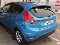 Usado Ford Fiesta Trend 82 CV (60 kW) 2012 Azul Berlina