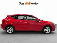 Usado Seat Leon Style 130 CV (95 kW) 2023 Rojo Berlina