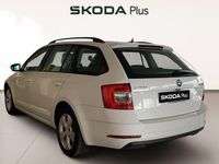 Usado Skoda Octavia Ambition 116 CV (85 kW) 2020 Blanco Familiar