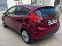 Usado Ford Fiesta Titanium 96 CV (70 kW) 2010 Granate Utilitario