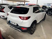 Usado Kia Stonic Style 100 CV (73 kW) 2025 Blanco SUV