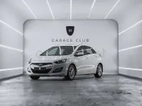 Usado Hyundai i30 100 CV (73 kW) 2014 Blanco Berlina