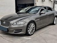 Usado Jaguar XJ Portfolio 275 CV (202 kW) 2010 Gris / plata Berlina