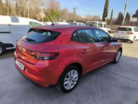 Usado Renault Mégane IV Business 116 CV (85 kW) 2021 Rojo Utilitario
