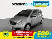 Usado Mercedes A180 109 CV (80 kW) 2011 Gris Utilitario