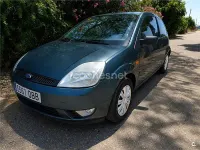 Usado Ford Fiesta Trend 80 CV (58 kW) 2004 Verde Utilitario