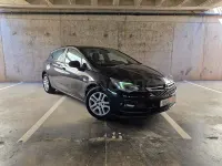 Usado Opel Astra Excellence 110 CV (80 kW) 2016 Negro Berlina