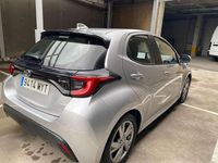 Usado Toyota Yaris Hybrid Active 116 CV (85 kW) 2025 Gris Utilitario