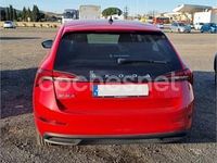 Usado Skoda Scala Ambition 115 CV (84 kW) 2021 Rojo Utilitario