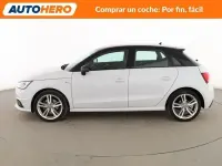 Usado Audi A1 Attraction 115 CV (84 kW) 2018 Blanco