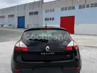 Usado Renault Mégane LIMITED 115 CV (84 kW) 2015 Negro Berlina
