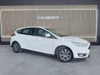 Usado Ford Focus Trend 115 CV (84 kW) 2015 Blanco Berlina