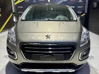 Usado Peugeot 3008 Access 120 CV (88 kW) 2015 Beige Familiar