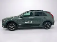 Usado Kia Niro 171 CV (125 kW) 2024 Verde SUV