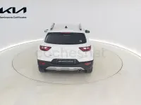 Usado Kia Stonic 100 HP (73 kW) 2024 Branco SUV