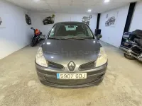 Usado Renault Clio II Authentique 75 CV (55 kW) 2008 Negro Berlina