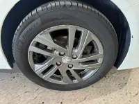 Usado Peugeot 208 Active 75 CV (55 kW) 2021 Blanco Utilitario